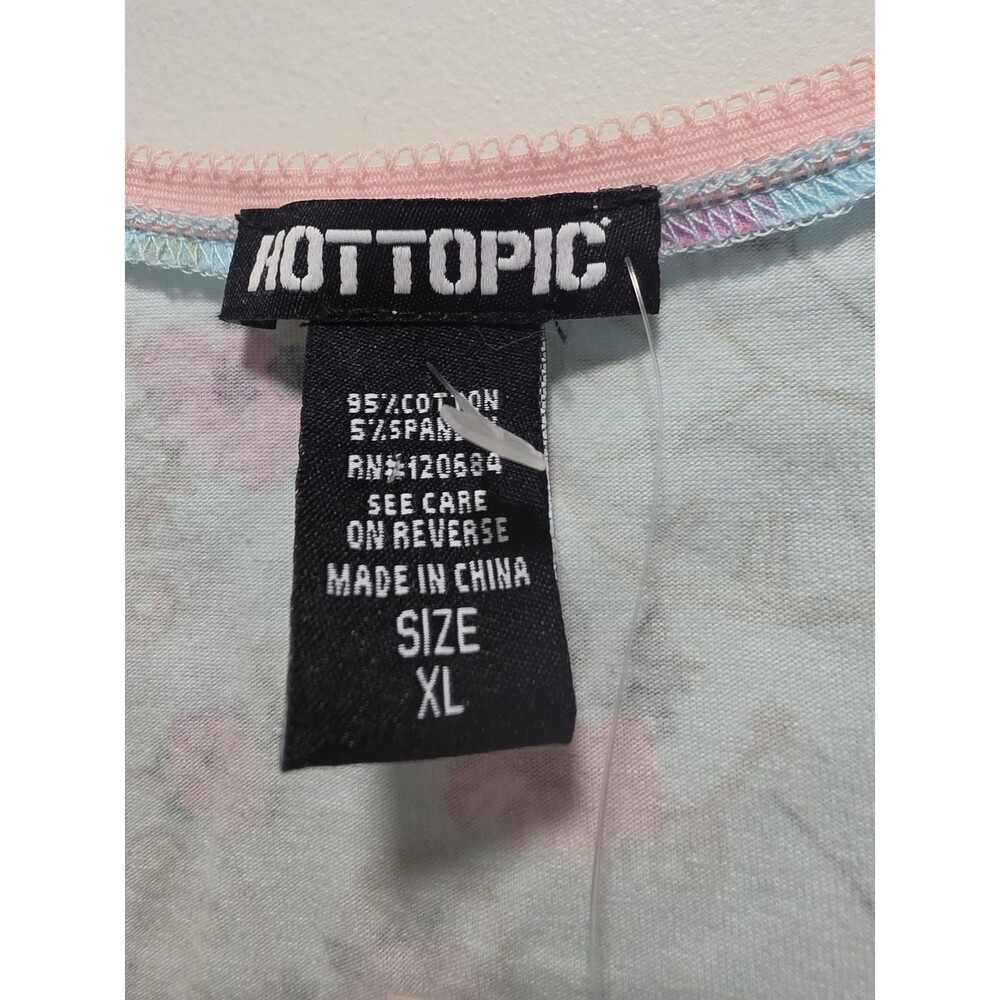NWT Hot Topic Floral Puff Sleeve Top Sz XL - Picture 2 of 3